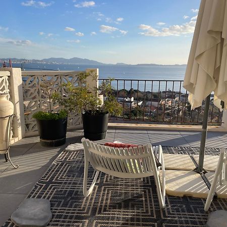 Superbe Terrasse Avec Vue Panoramique Sur La Mer Marseille Luaran gambar