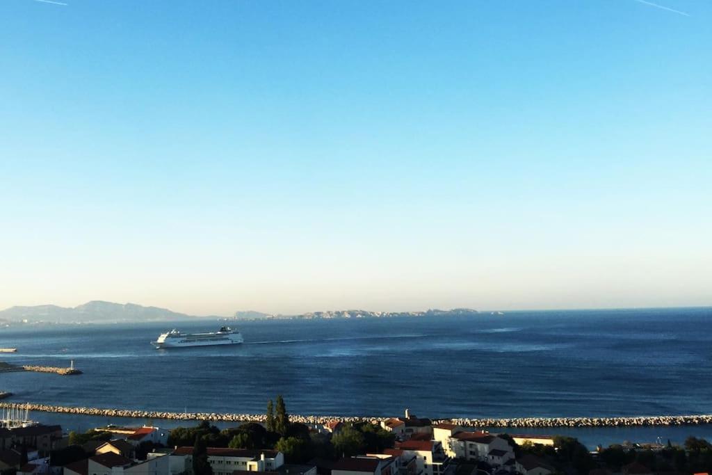Superbe Terrasse Avec Vue Panoramique Sur La Mer Marseille Luaran gambar