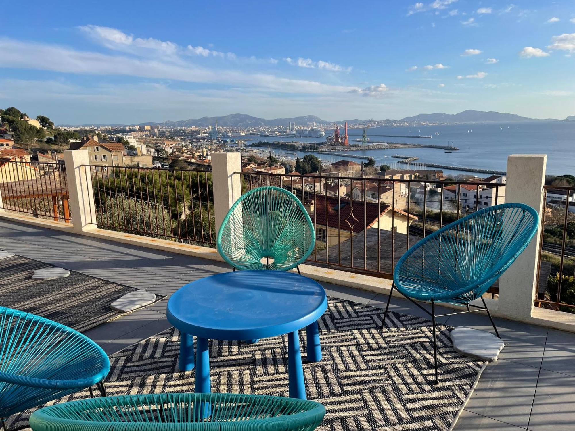 Superbe Terrasse Avec Vue Panoramique Sur La Mer Marseille Luaran gambar