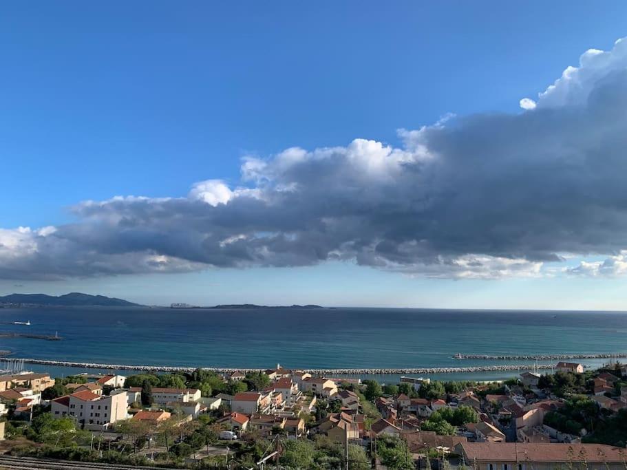 Superbe Terrasse Avec Vue Panoramique Sur La Mer Marseille Luaran gambar