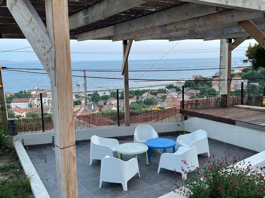 Superbe Terrasse Avec Vue Panoramique Sur La Mer Marseille Luaran gambar