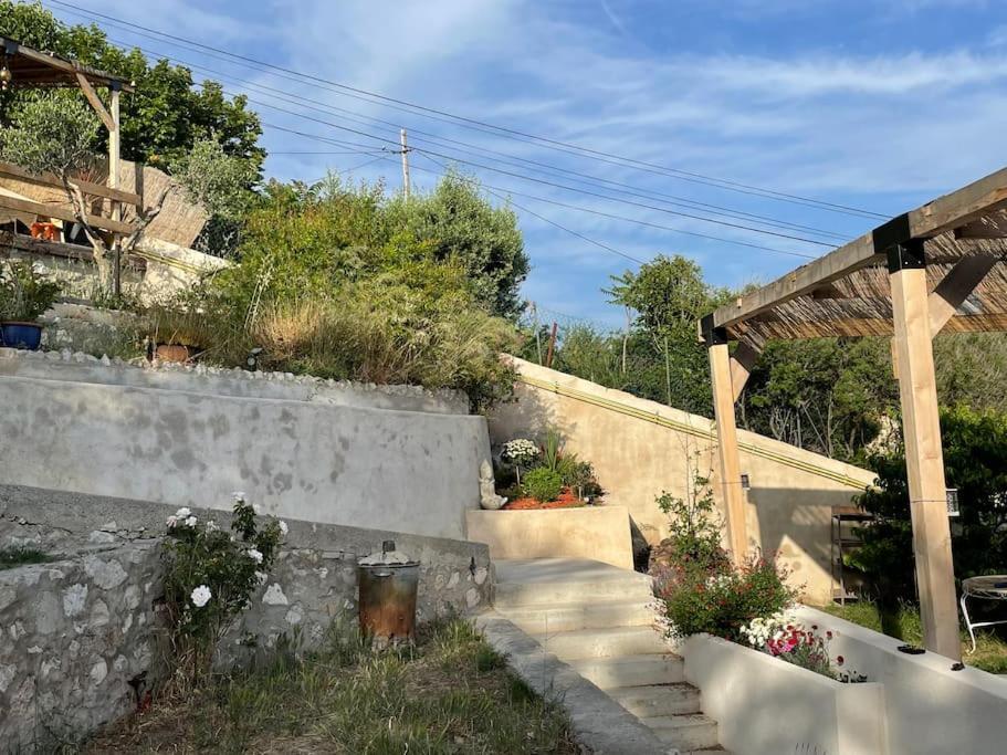 Superbe Terrasse Avec Vue Panoramique Sur La Mer Marseille Luaran gambar