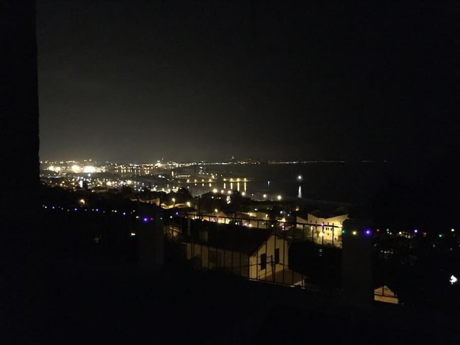 Superbe Terrasse Avec Vue Panoramique Sur La Mer Marseille Luaran gambar