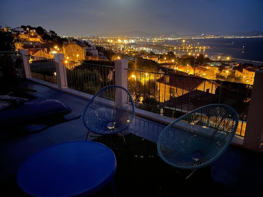 Superbe Terrasse Avec Vue Panoramique Sur La Mer Marseille Luaran gambar